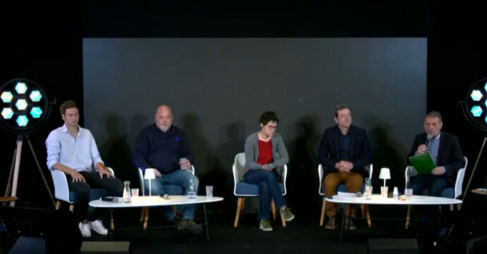 Photo du panel intervenant dans la table ronde sensibilisons nos usagers lors du salon du Cycleau